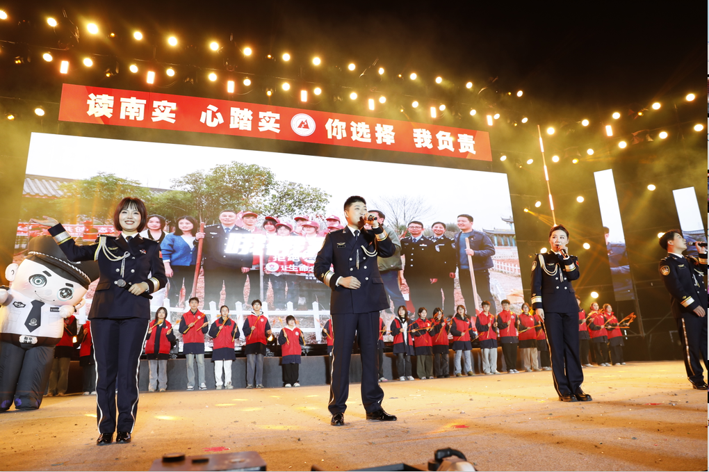 2d42653ff71a42a96438a223fcafd25a